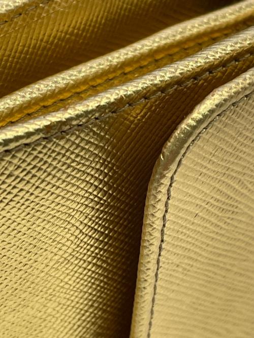 PRADA（プラダ）PRADA (プラダ) 長財布 ゴールドの古着・服飾アイテム