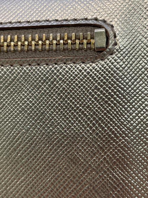 PRADA（プラダ）PRADA (プラダ) 長財布 ゴールドの古着・服飾アイテム