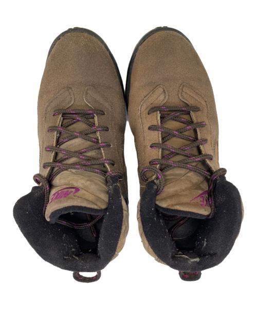 NIKE ACG（ナイキエーシージー）NIKE ACG (ナイキエーシージー) スニーカー ブラウン サイズ:CM24の古着・服飾アイテム