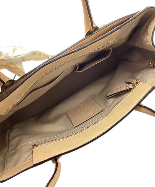 COACH（コーチ）COACH (コーチ) ターンロックトートバッグ ベージュの古着・服飾アイテム