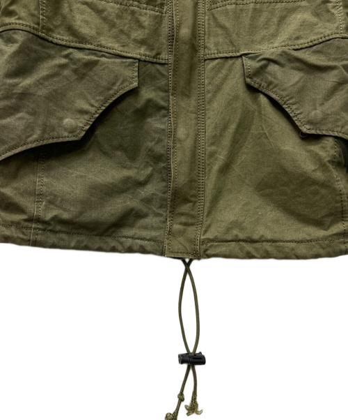 ISAMU KATAYAMA BACKLASH（イサムカタヤマ・バックラッシュ）ISAMU KATAYAMA BACKLASH (イサムカタヤマ・バックラッシュ) ミリタリージャケット カーキ サイズ:Ｌの古着・服飾アイテム