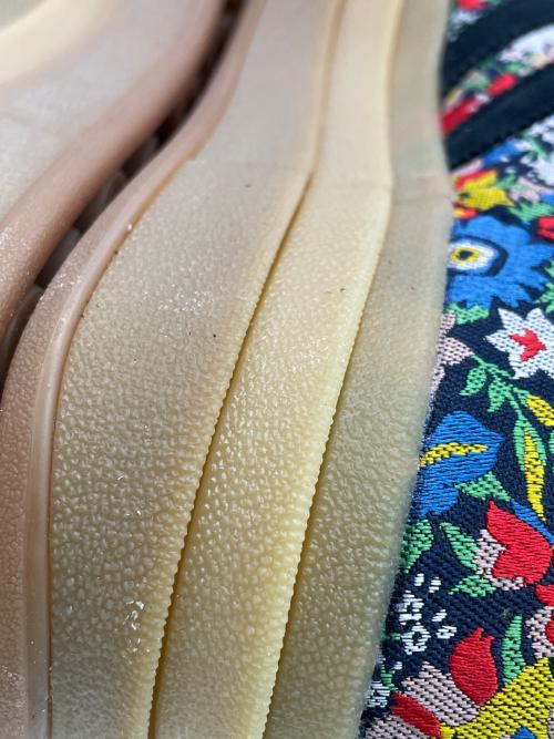 adidas Originals（アディダスオリジナル）adidas Originals (アディダスオリジナル) Gazelle Bold x Liberty London ブラック サイズ:JP235の古着・服飾アイテム