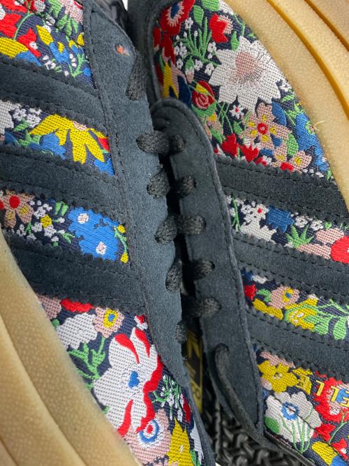 adidas Originals（アディダスオリジナル）adidas Originals (アディダスオリジナル) Gazelle Bold x Liberty London ブラック サイズ:JP235の古着・服飾アイテム