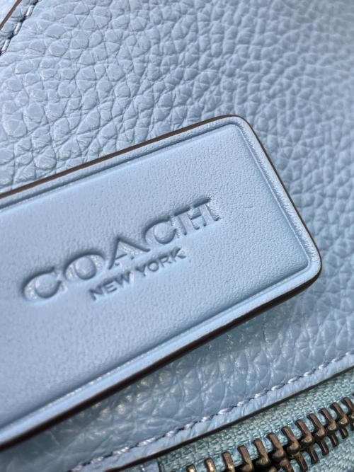 COACH（コーチ）COACH (コーチ) ワーレン ミニ ベルト バッグ ライトブルーの古着・服飾アイテム