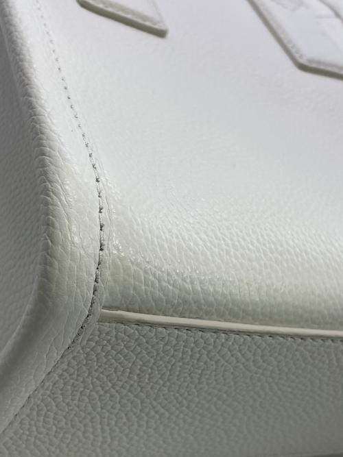 MARC JACOBS（マークジェイコブズ）MARC JACOBS (マークジェイコブズ) 2WAYレザートートバッグ ホワイトの古着・服飾アイテム