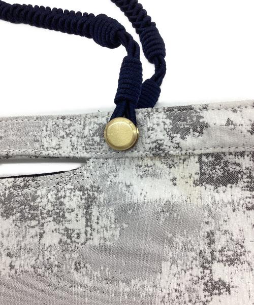 MANIUNO（マニウノ）MANIUNO (マニウノ) トートバッグ ホワイト×グレーの古着・服飾アイテム