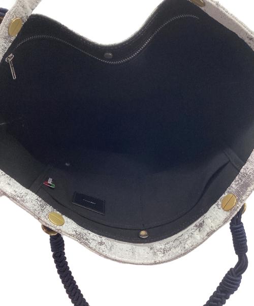 MANIUNO（マニウノ）MANIUNO (マニウノ) トートバッグ ホワイト×グレーの古着・服飾アイテム