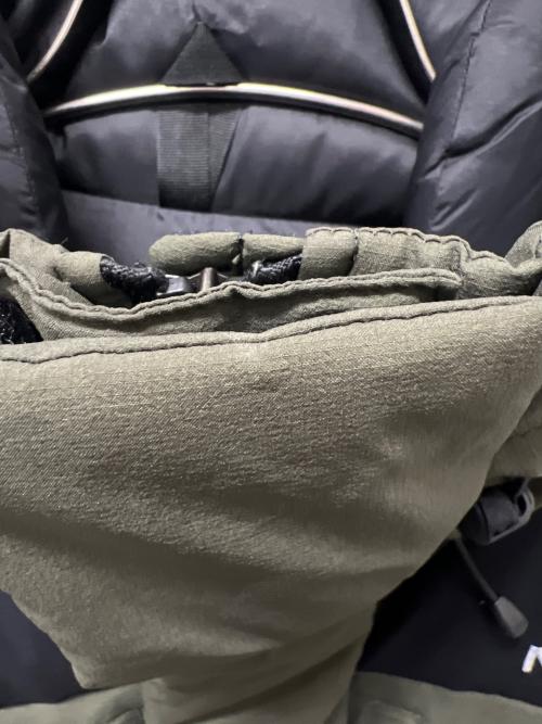 THE NORTH FACE（ザ ノース フェイス）THE NORTH FACE (ザ ノース フェイス) ダウンジャケット カーキ×ブラック サイズ:Ｓの古着・服飾アイテム