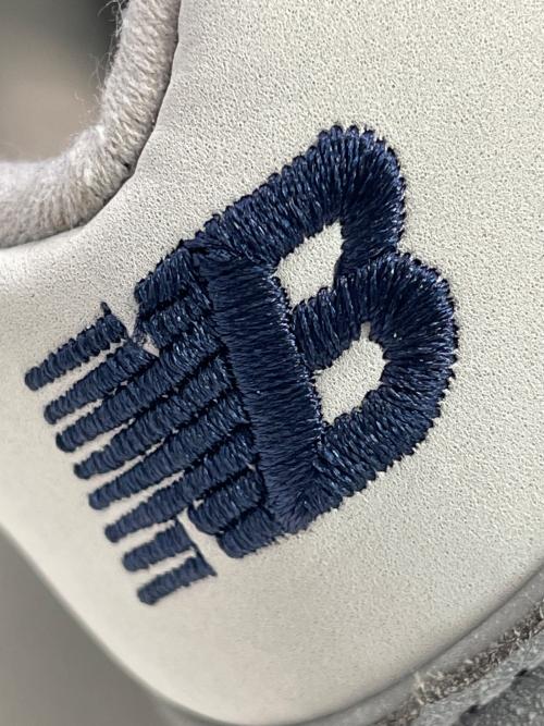 NEW BALANCE（ニューバランス）NEW BALANCE (ニューバランス) スニーカー グレー サイズ:EUR42 1/2の古着・服飾アイテム