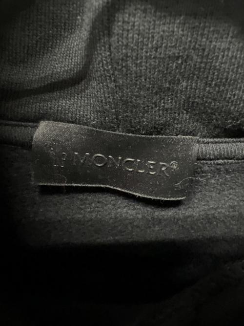 MONCLER（モンクレール）MONCLER (モンクレール) プルオーバーパーカー ブラック サイズ:Mの古着・服飾アイテム