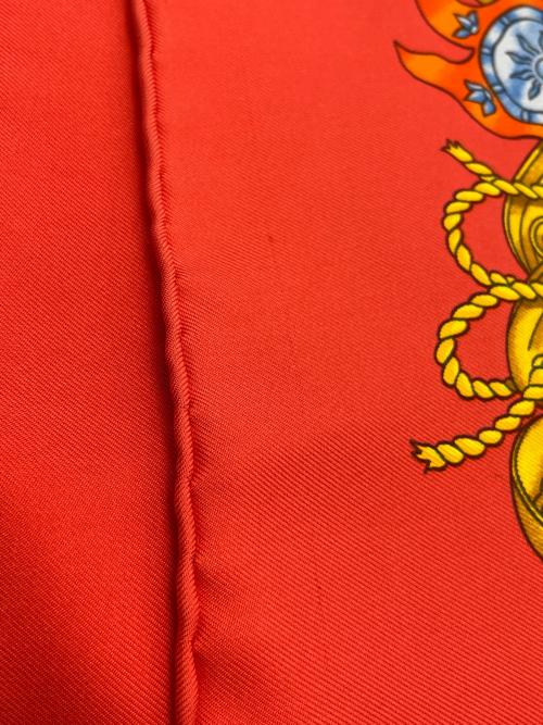 HERMES（エルメス）HERMES (エルメス) スカーフ レッド×ホワイトの古着・服飾アイテム