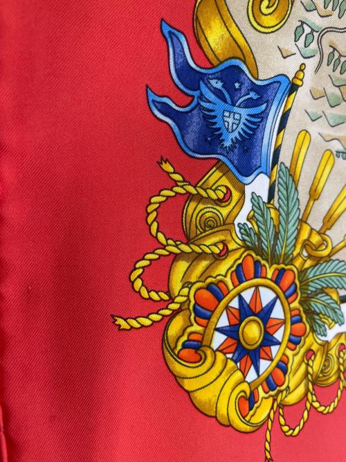 HERMES（エルメス）HERMES (エルメス) スカーフ レッド×ホワイトの古着・服飾アイテム