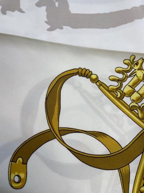 HERMES（エルメス）HERMES (エルメス) スカーフ ネイビー×ホワイトの古着・服飾アイテム