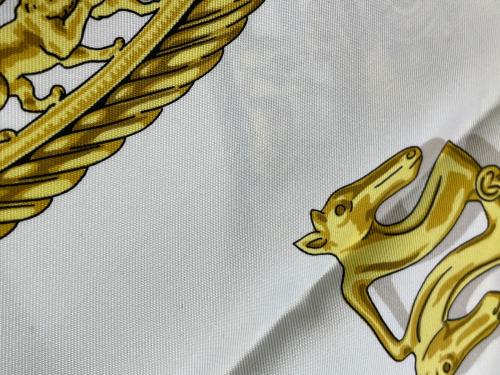 HERMES（エルメス）HERMES (エルメス) スカーフ ネイビー×ホワイトの古着・服飾アイテム