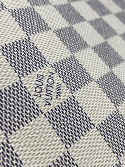 LOUIS VUITTON（ルイ ヴィトン）LOUIS VUITTON (ルイ ヴィトン) ネヴァーフルMMポーチ ホワイト×パープル サイズ:MMサイズの古着・服飾アイテム