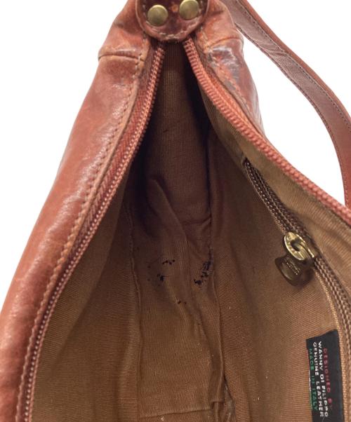 IL BISONTE（イル ビゾンテ）IL BISONTE (イル ビゾンテ) ショルダーバッグ ブラウンの古着・服飾アイテム