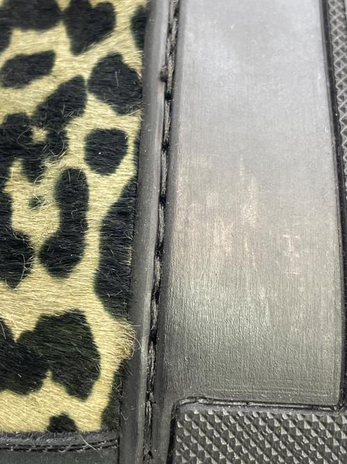 Yves Saint Laurent（イヴサンローラン）Yves Saint Laurent (イヴサンローラン) シューズ ブラック サイズ:SIZE 40の古着・服飾アイテム