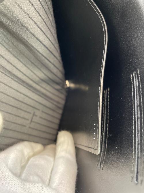 ITTI（イッチ）ITTI (イッチ) 財布 ブラックの古着・服飾アイテム