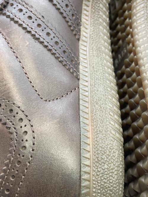 adidas（アディダス）adidas (アディダス) スニーカー ブラウン サイズ:JP250の古着・服飾アイテム