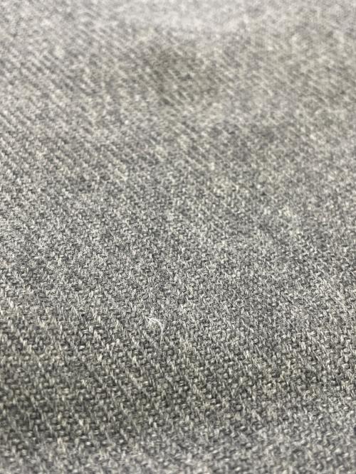 PRADA（プラダ）PRADA (プラダ) マフラー グレーの古着・服飾アイテム