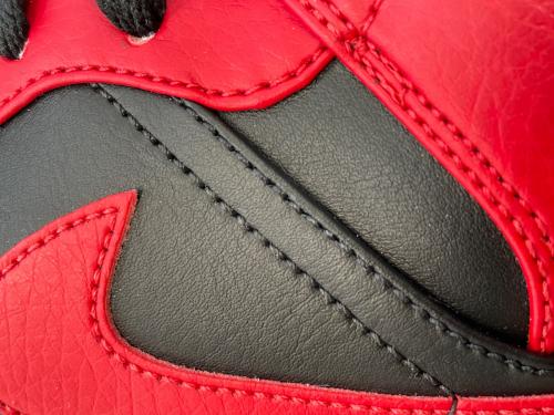 NIKE（ナイキ）NIKE (ナイキ) Air Jordan 1 Mid 