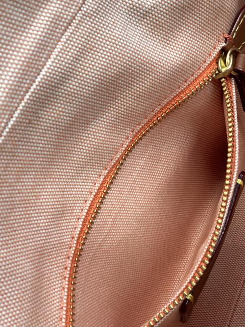 COACH（コーチ）COACH (コーチ) ソーホーバッグ ベージュ×オレンジの古着・服飾アイテム