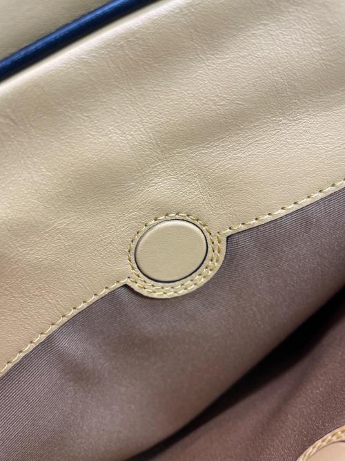 COACH（コーチ）COACH (コーチ) ショルダーバッグ イエローの古着・服飾アイテム