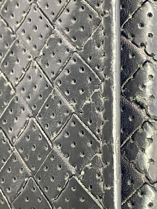 BOTTEGA VENETA（ボッテガベネタ）BOTTEGA VENETA (ボッテガベネタ) 長財布 ブラックの古着・服飾アイテム