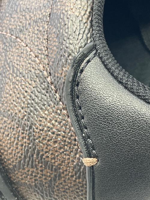 COACH（コーチ）COACH (コーチ) スニーカーシグネチャー キャンバス ブラウン サイズ:US6.5Bの古着・服飾アイテム