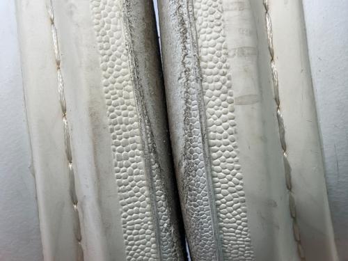 ALEXANDER McQUEEN（アレキサンダーマックイーン）ALEXANDER McQUEEN (アレキサンダーマックイーン) スニーカー ホワイト×ブラック サイズ:SIZE 42の古着・服飾アイテム