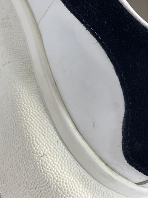 ALEXANDER McQUEEN（アレキサンダーマックイーン）ALEXANDER McQUEEN (アレキサンダーマックイーン) スニーカー ホワイト×ブラック サイズ:SIZE 42の古着・服飾アイテム