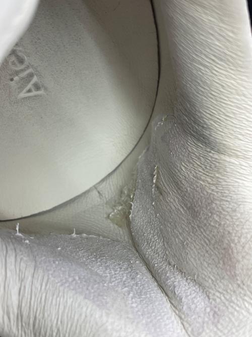 ALEXANDER McQUEEN（アレキサンダーマックイーン）ALEXANDER McQUEEN (アレキサンダーマックイーン) スニーカー ホワイト×ブラック サイズ:SIZE 42の古着・服飾アイテム