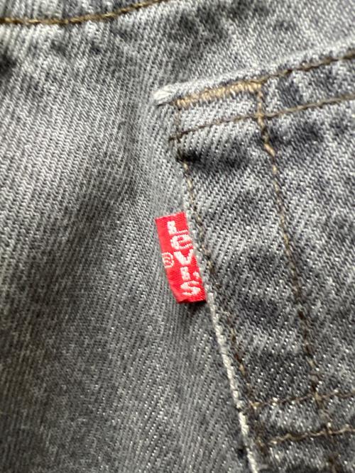 LEVI'S（リーバイス）LEVI'S (リーバイス) デニムパンツ ブラック サイズ:３０の古着・服飾アイテム
