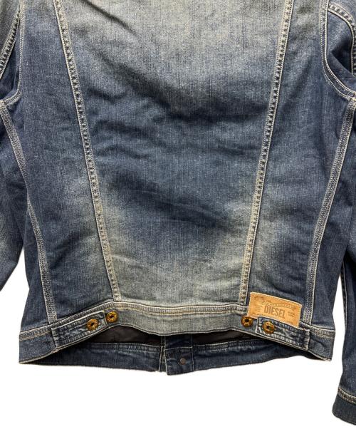 DIESEL（ディーゼル）DIESEL (ディーゼル) 襟レザーデニムジャケット インディゴ×ブラック サイズ:Ｌの古着・服飾アイテム