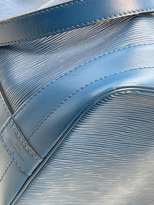 LOUIS VUITTON（ルイ ヴィトン）LOUIS VUITTON (ルイ ヴィトン) バケツ型ショルダーバッグ ブルーの古着・服飾アイテム