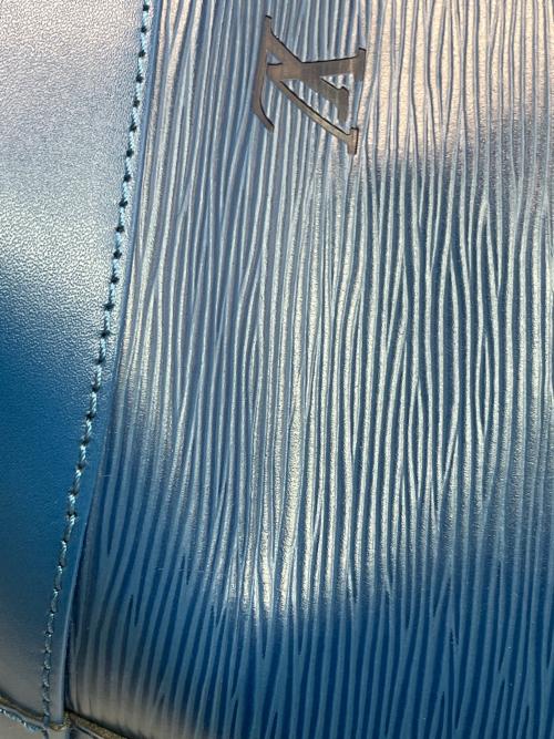 LOUIS VUITTON（ルイ ヴィトン）LOUIS VUITTON (ルイ ヴィトン) バケツ型ショルダーバッグ ブルーの古着・服飾アイテム