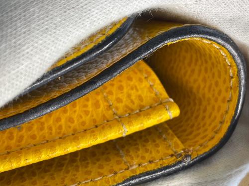 E MARINELLA（イー マリネッラ）E MARINELLA (イー マリネッラ) クラッチバッグ イエローの古着・服飾アイテム