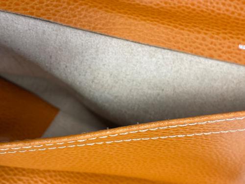 E MARINELLA（イー マリネッラ）E MARINELLA (イー マリネッラ) クラッチバッグ キャメルの古着・服飾アイテム