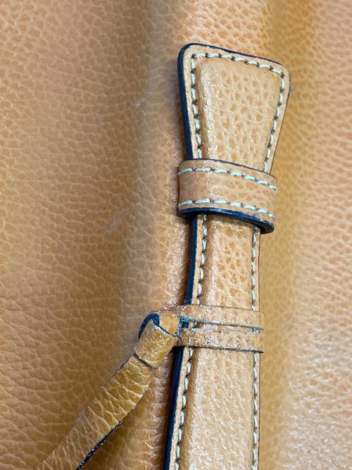 E MARINELLA（イー マリネッラ）E MARINELLA (イー マリネッラ) クラッチバッグ キャメルの古着・服飾アイテム