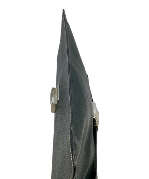 E MARINELLA（イー マリネッラ）E MARINELLA (イー マリネッラ) クラッチバッグ グリーンの古着・服飾アイテム