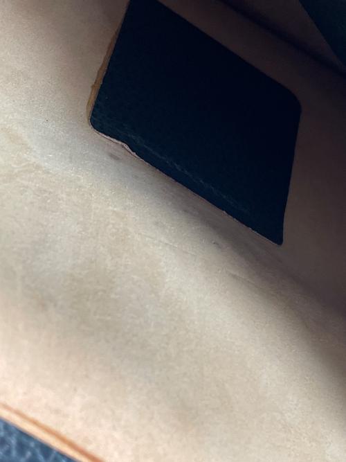 E MARINELLA（イー マリネッラ）E MARINELLA (イー マリネッラ) クラッチバッグ グリーンの古着・服飾アイテム