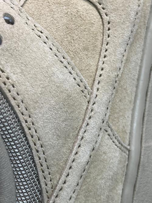 NIKE（ナイキ）NIKE (ナイキ) スニーカー ベージュ サイズ:CM27.5の古着・服飾アイテム