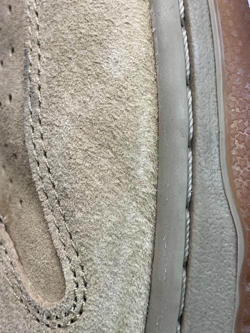 NIKE（ナイキ）NIKE (ナイキ) スニーカー ベージュ サイズ:CM27.5の古着・服飾アイテム