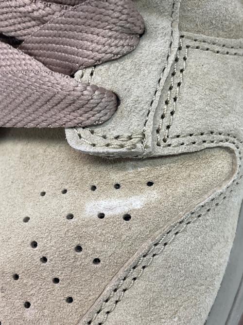 NIKE（ナイキ）NIKE (ナイキ) スニーカー ベージュ サイズ:CM27.5の古着・服飾アイテム