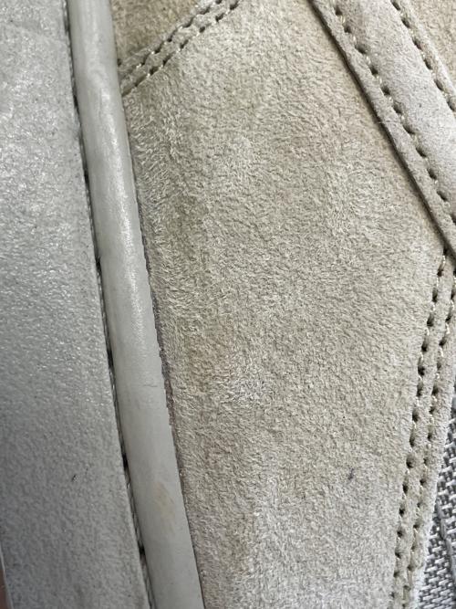 NIKE（ナイキ）NIKE (ナイキ) スニーカー ベージュ サイズ:CM27.5の古着・服飾アイテム