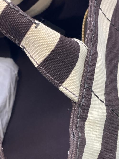 PRADA（プラダ）PRADA (プラダ) バッグ ベージュ×ブラックの古着・服飾アイテム