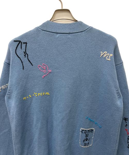 MAISON SPECIAL（メゾンスペシャル）MAISON SPECIAL (メゾンスペシャル) Life Word Embroidery Knit Cardigan スカイブルー サイズ:FREEの古着・服飾アイテム