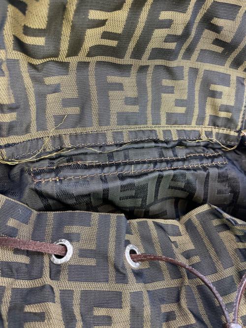 FENDI（フェンディ）FENDI (フェンディ) ナイロンリュック ブラウン×ブラウンの古着・服飾アイテム