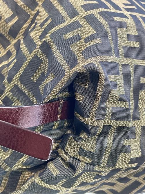 FENDI（フェンディ）FENDI (フェンディ) ナイロンリュック ブラウン×ブラウンの古着・服飾アイテム