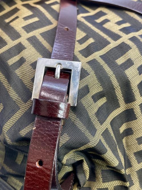 FENDI（フェンディ）FENDI (フェンディ) ナイロンリュック ブラウン×ブラウンの古着・服飾アイテム